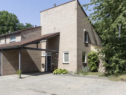 Hoekwoning te koop: Brederostraat 34, Kazernelaan Weert