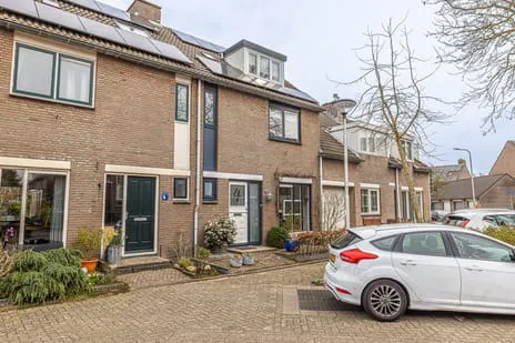 Tussenwoning te koop: Brederowende 4, Wendes Hillegom