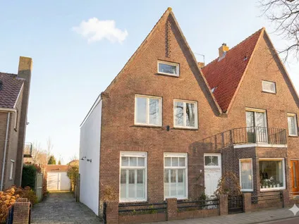 Twee-onder-één-kap te koop: Bredestraat 34, Oostburg Oostburg