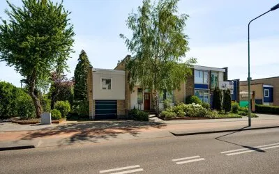 Twee-onder-één-kap te koop: Bredeweg 173, Kern Maasniel Roermond