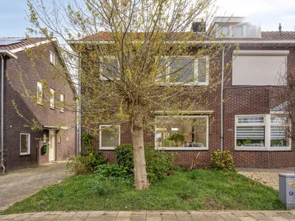 Hoekwoning te koop: Bredeweg 45, Kern Maasniel Roermond