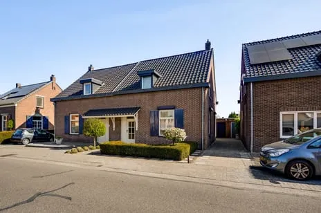 Twee-onder-één-kap te koop: Bredeweg 84, Nederweert Nederweert