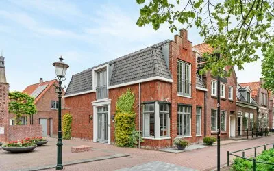 Corner house for sale: Breedstraat 2B, Medemblik Oude Stad Medemblik