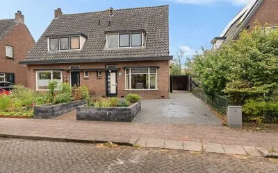 Twee-onder-één-kap te koop: Breegraven 116, Dorp Warnsveld Warnsveld