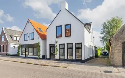 Twee-onder-één-kap te koop: Breestraat 16, Westmaas Woonkern Westmaas