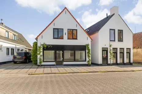 Twee-onder-één-kap te koop: Breestraat 18, Westmaas Woonkern Westmaas