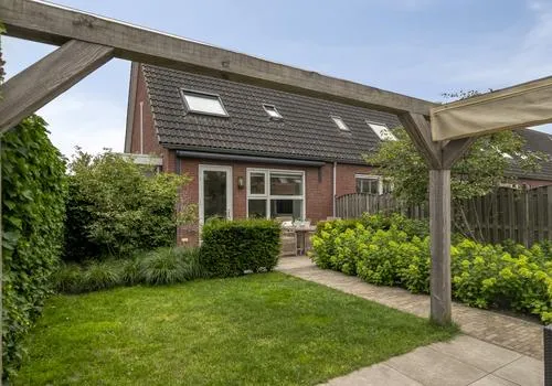 Hoekwoning te koop: Breeuwer 2, Buurt 4 Zeewolde