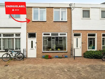 Tussenwoning te koop: Breewaterstraat 36, Centrum Den Helder