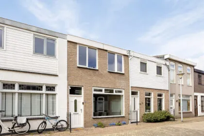 Tussenwoning te koop: Breewaterstraat 36, Den Helder