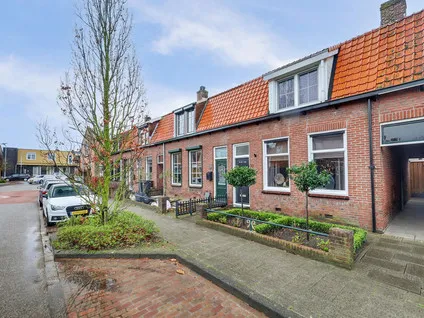 Tussenwoning te koop: Breeweg 10, Yerseke