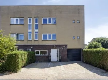 Hoekwoning te koop: Breitnerhof 127, Kersenboogerd-Zuid - Buurt 33 06 Hoorn