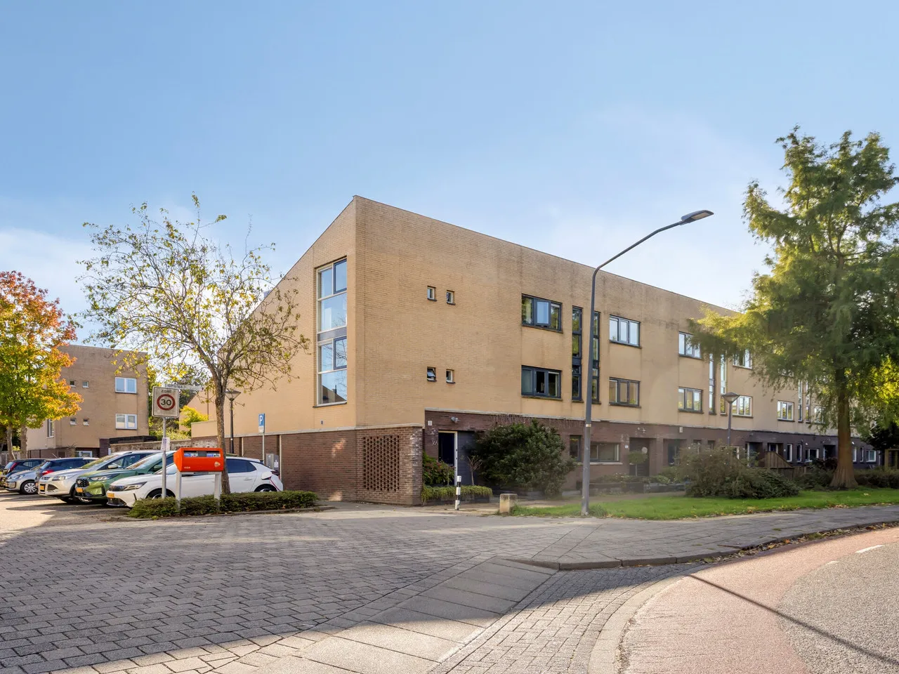 Hoekwoning te koop: Breitnerhof 164, Hoorn