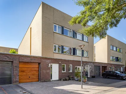 Tussenwoning te koop: Breitnerhof 216, Kersenboogerd-Zuid - Buurt 33 06 Hoorn
