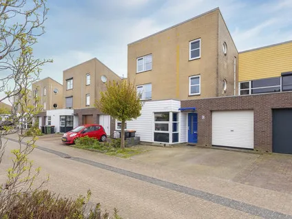 Tussenwoning te koop: Breitnerhof 85, Kersenboogerd-Zuid - Buurt 33 06 Hoorn