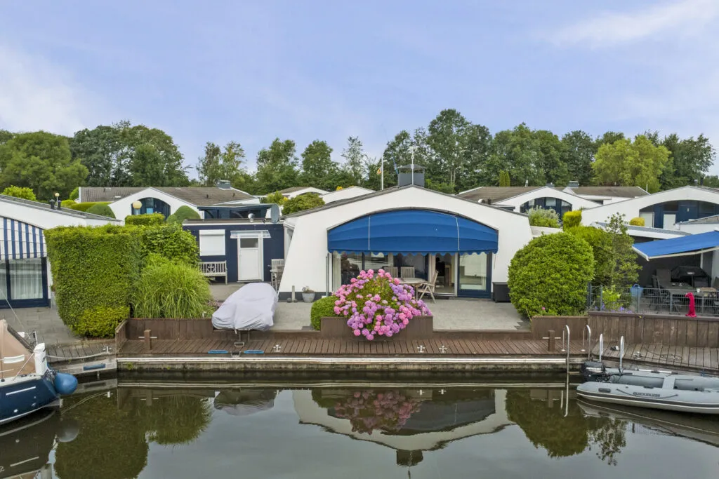 Vrijstaande woning te koop: Brekkenweg 4-43, Lemmer