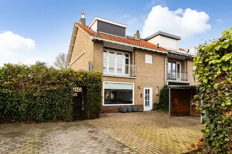 Hoekwoning te koop: Bremlaan 1, Nieuw-Loosdrechtsedijk Loosdrecht