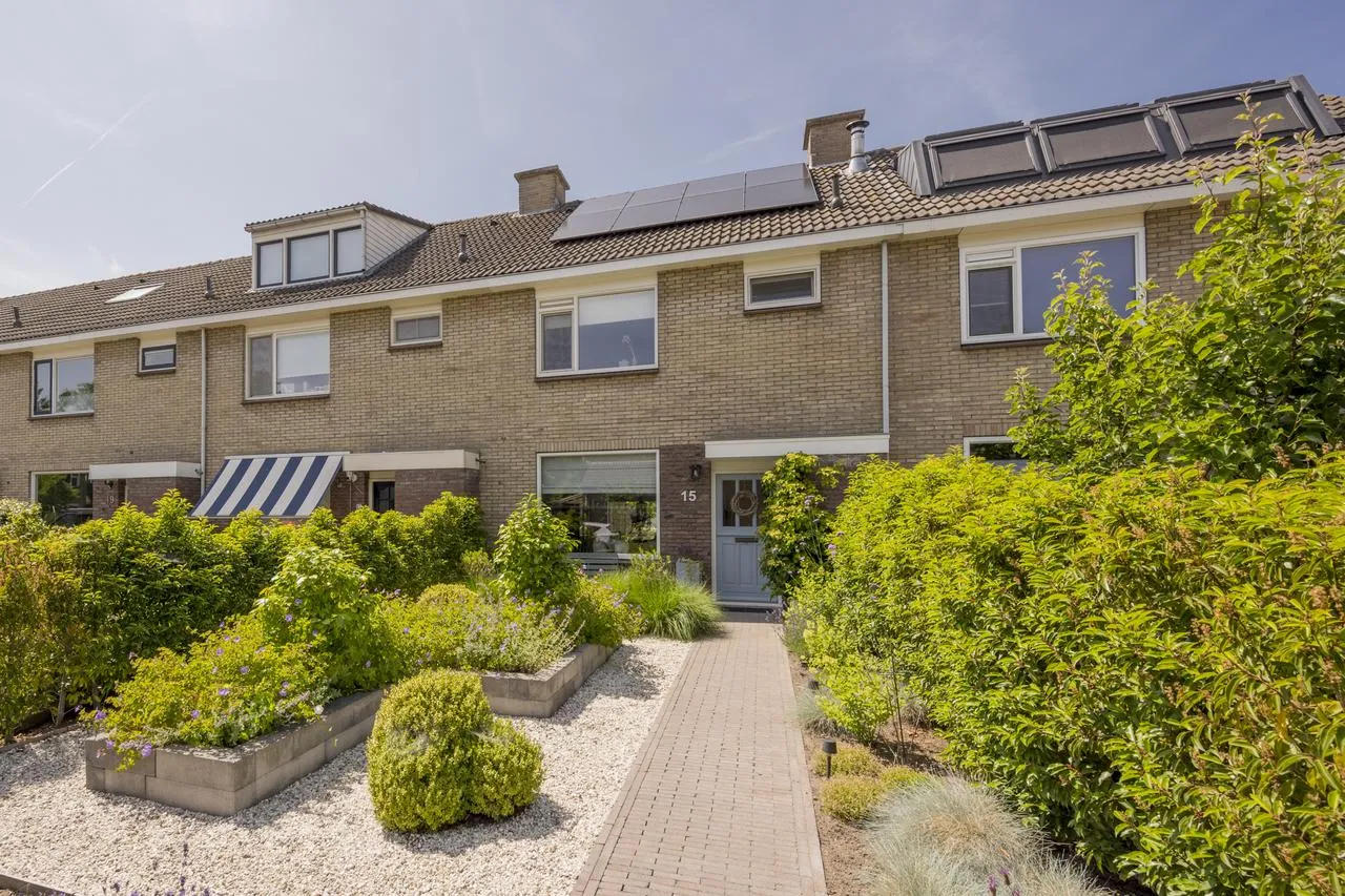 Tussenwoning te koop: Bremlaan 15, Nijkerk