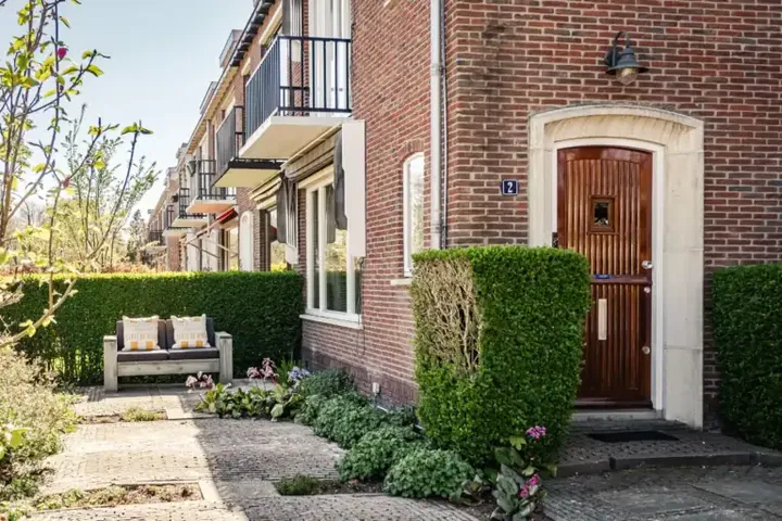 Hoekwoning te koop: Bremlaan 2, Oosterduin Haarlem