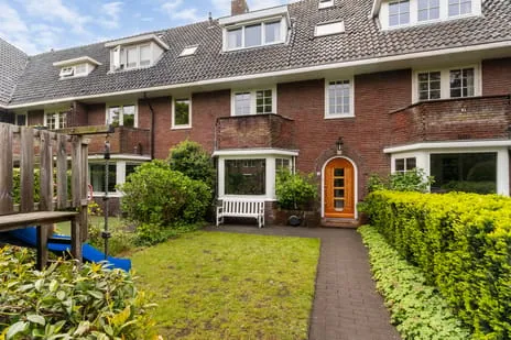 Tussenwoning te koop: Bremstraat 18, Bloemenbuurt Bussum