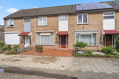 Tussenwoning te koop: Bremstraat 42, Brakenburg I Arnemuiden