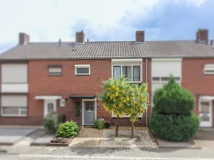 Tussenwoning te koop: Bremstraat 8, Offenbeek Reuver