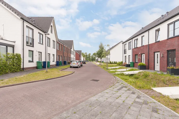 Tussenwoning te huur: Brigantiastraat 5, Homeruskwartier Noord Almere