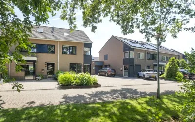 Tussenwoning te koop: Briljantstoep 89, De Stoepen Assen