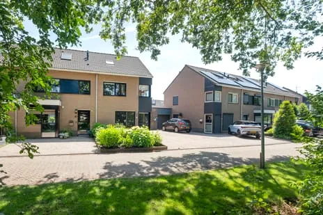 Terraced house for sale: Briljantstoep 89, De Stoepen Assen