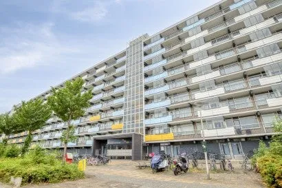 Apartment for sale: Briljantstraat 102, Edelstenenbuurt Alphen Aan Den Rijn