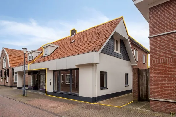Twee-onder-één-kap te koop: Brinkstraat 22, Centrum Denekamp