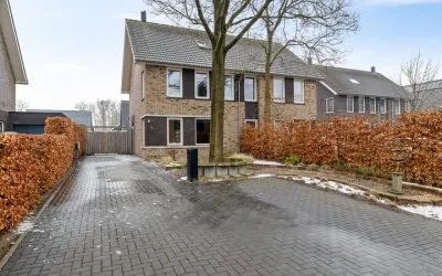 Twee-onder-één-kap te koop: Broeder Silvesterlaan 11, Verspreide huizen Nooitgedacht Nooitgedacht