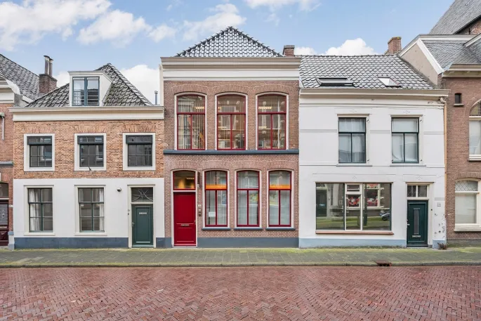 Tussenwoning te koop: Broederweg 16, Binnenstad Kampen Kampen
