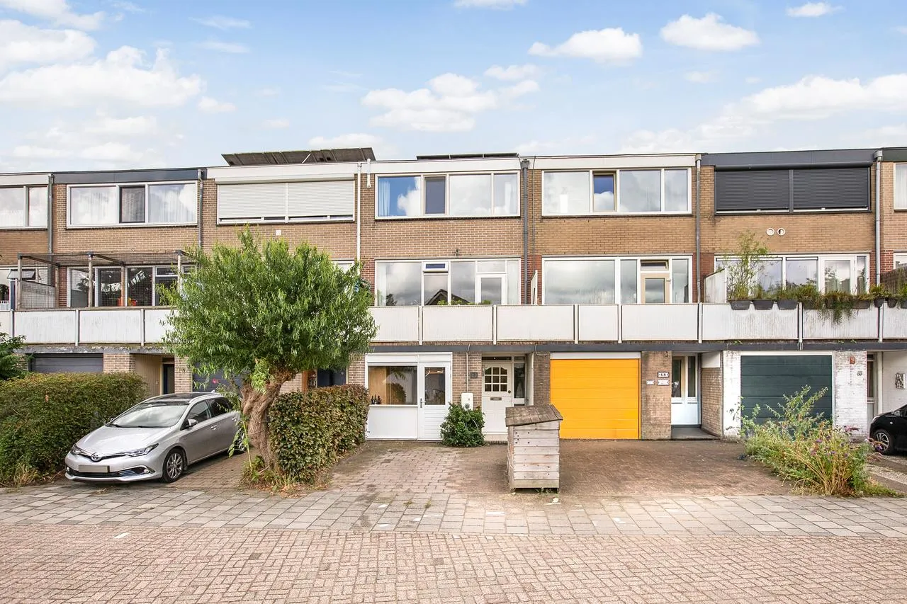 Tussenwoning te koop: Broekerwaard 60, Alkmaar