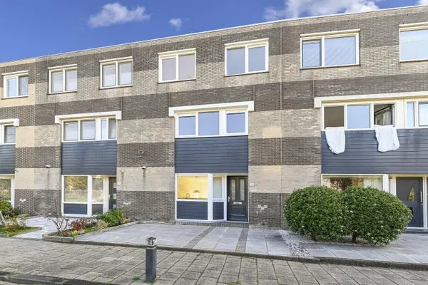 Huurwoning: Broekhorst in Alphen Aan Den Rijn - €1.799 per maand