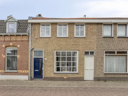 Tussenwoning te koop: Broekhovenseweg 141, Broekhoven II Oost Tilburg