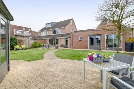 Tussenwoning te koop: Broeklaan 4, Broekland Harderwijk