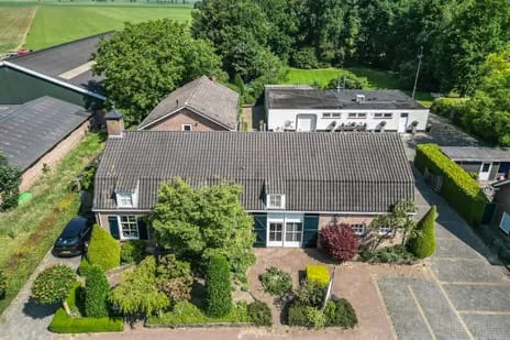 Tussenwoning te koop: Broekstraat 8, Geffen Geffen