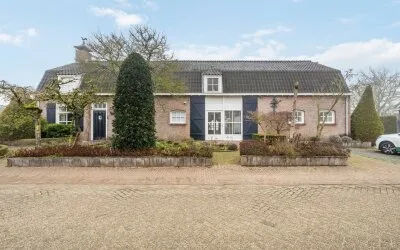 Tussenwoning te koop: Broekstraat 8, Geffen Geffen