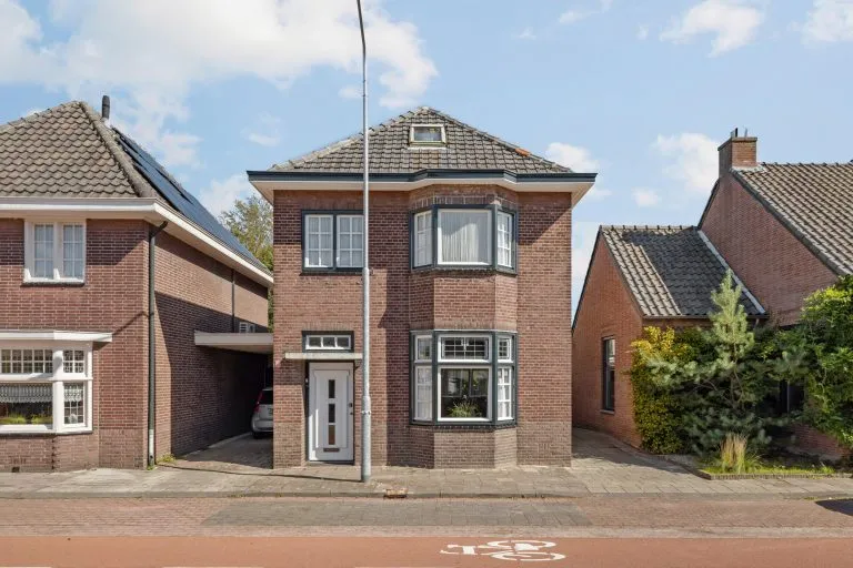 Vrijstaande woning te koop: Broekweg 222, Veldhoven