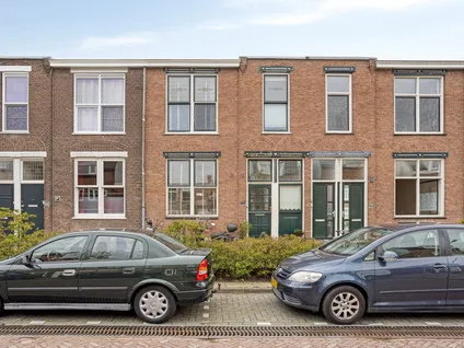 Tussenwoning te koop: Broekweg 72, Leidschendam
