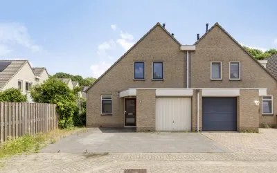 Hoekwoning te koop: Bromeliastraat 1, Bloemenbuurt Oost Almere