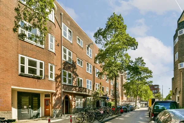 Appartement te huur: Bronckhorststraat 8-2, Hondecoeterbuurt Amsterdam