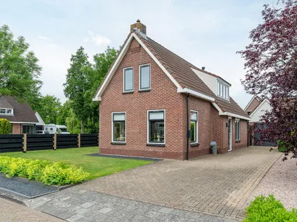 Vrijstaande woning te koop: Brongersmastrjitte 1, De Westereen De Westereen