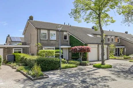 Tussenwoning te koop: Bronkhorst 46, Kastelenbuurt Oosterhout (Nb)