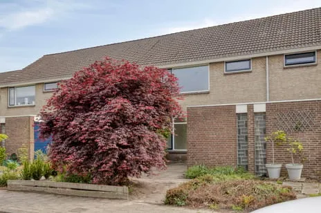 Tussenwoning te koop: Bronkhorst 8, Kastelenbuurt Oosterhout (Nb)