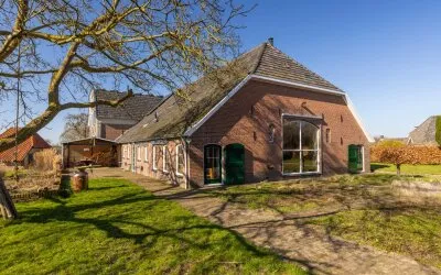 Twee-onder-één-kap te koop: Bronsbergen 4A, Stokebrand, Bagijnenland en Bronsbergen Zutphen