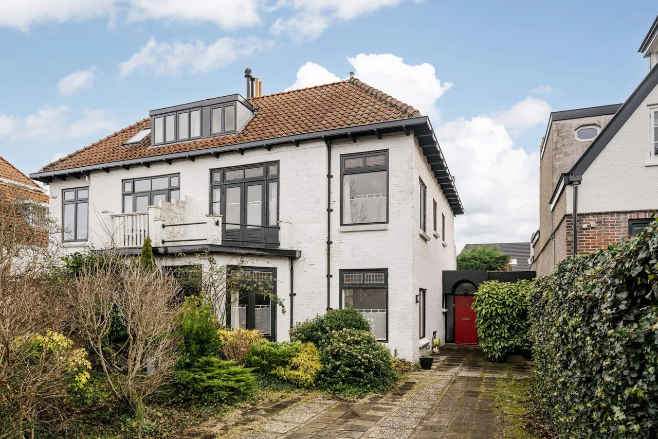 Tussenwoning te koop: Bronsteeweg 24, Heemstede
