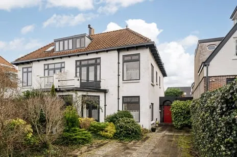 Tussenwoning te koop: Bronsteeweg 24, Heemstede