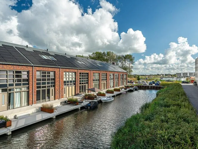 Tussenwoning te koop: Broukade 13, Middelsee Leeuwarden