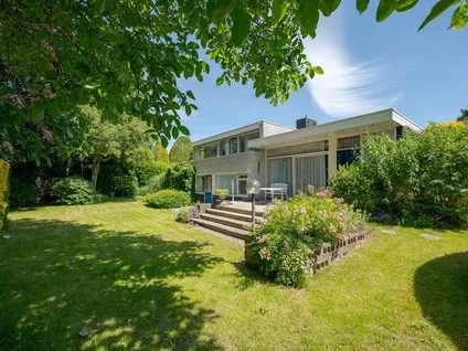 Vrijstaande woning te koop: Brouwerlaan 1, Boschgeest Voorschoten